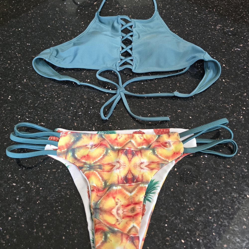 Tropical Teen Medium String Bikini Double Sided Bottoms Super Clean and Cute!!!!